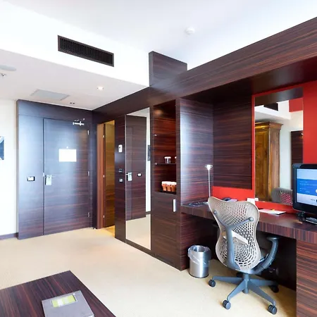 Hotel Hilton Garden 4*